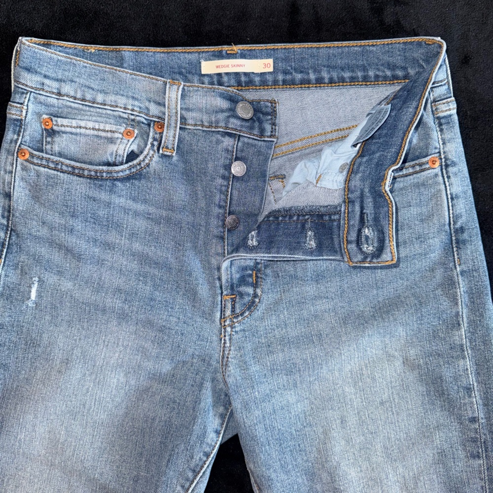 Levi's Wedgie Skinny - Picture 4 of 15